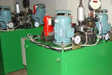 選擇活塞式蓄能器站需要考慮哪些因素呢?