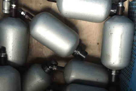 蓄能器如何運(yùn)輸和搬運(yùn)?朝日為大家科普!