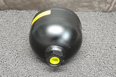 隔膜式蓄能器安裝前需要做好哪些準(zhǔn)備工作？